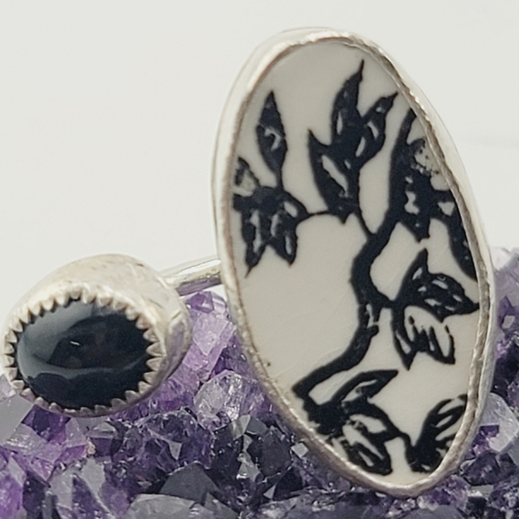 BROKEN CHINA CERAMIC PLATE & ONYX STONE ADJUSTABLE HANDMADE RING - Picture 2 of 4